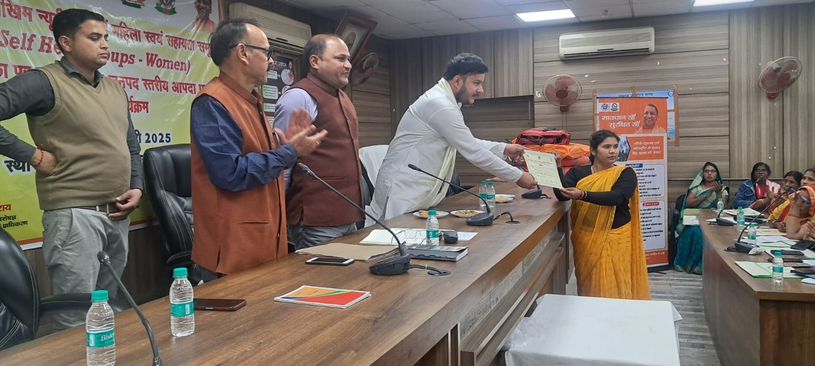 Khabre Aaj Bhi