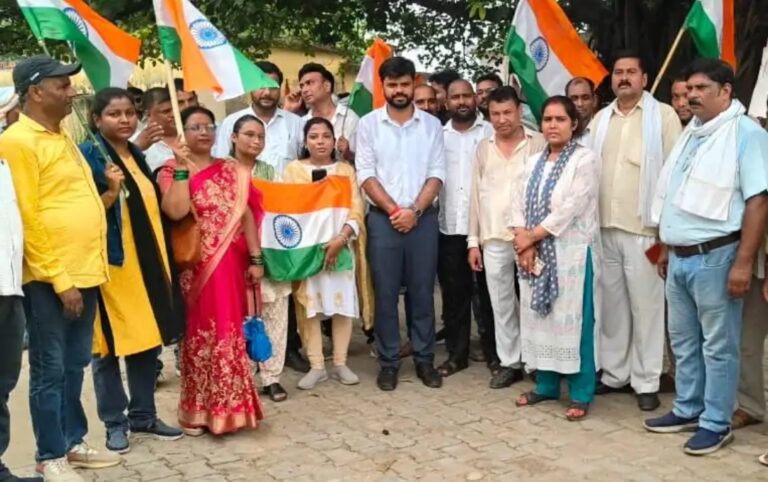 तिरंगे के रंग में रंगा सेवराई, भारत माता के जयकारों से गूंजा क्षेत्र
